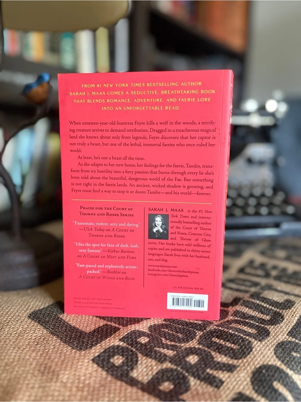 Maas - “A Court of Thorns and Roses” paperback